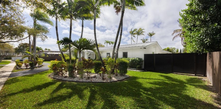 Casa en Palmetto Bay, Florida 4 dormitorios, 181.44 m2 № 2056573