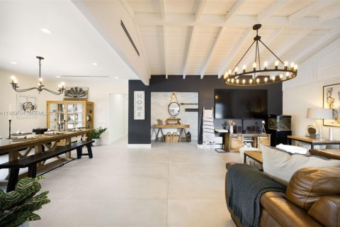 Casa en venta en Palmetto Bay, Florida, 4 dormitorios, 181.44 m2 № 2056573 - foto 8