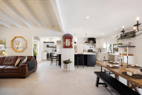 Casa en venta en Palmetto Bay, Florida, 4 dormitorios, 181.44 m2 № 2056573 - foto 13
