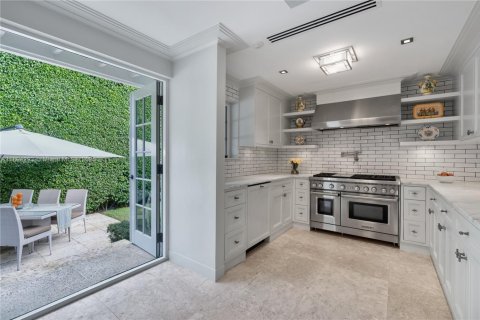 Casa en venta en Miami Beach, Florida, 4 dormitorios, 358.32 m2 № 1949947 - foto 18