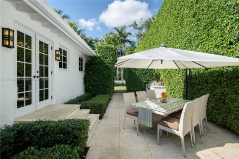 Casa en venta en Miami Beach, Florida, 4 dormitorios, 358.32 m2 № 1949947 - foto 22
