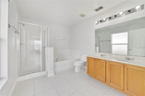 House in Kissimmee, Florida 5 bedrooms, 321.44 sq.m. № 1880866 - photo 15