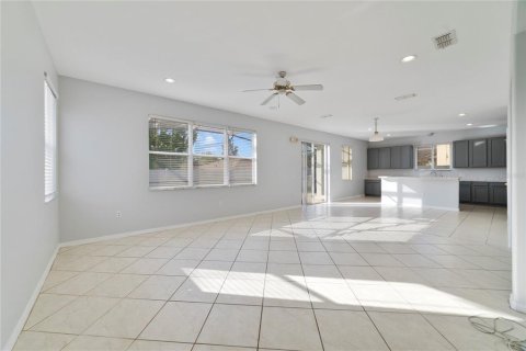 House in Kissimmee, Florida 5 bedrooms, 321.44 sq.m. № 1880866 - photo 3