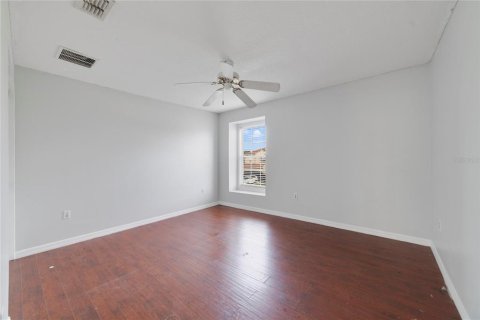 House in Kissimmee, Florida 5 bedrooms, 321.44 sq.m. № 1880866 - photo 17