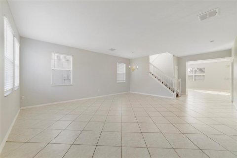 House in Kissimmee, Florida 5 bedrooms, 321.44 sq.m. № 1880866 - photo 5