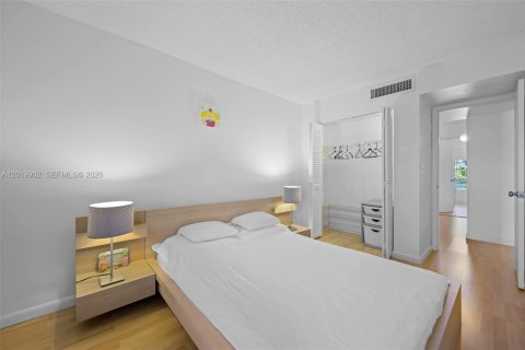 Adosado en alquiler en Hallandale Beach, Florida, 3 dormitorios, 162.58 m2 № 2085993 - foto 15