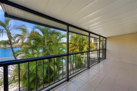 Adosado en alquiler en Hallandale Beach, Florida, 3 dormitorios, 162.58 m2 № 2085993 - foto 19