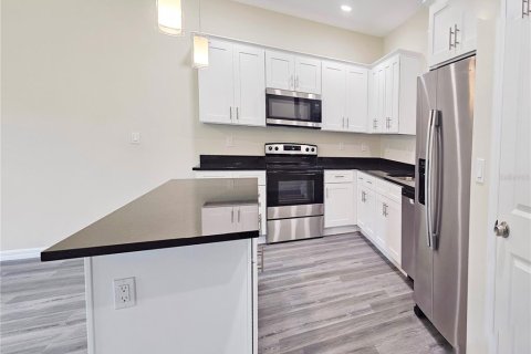 Touwnhouse à vendre à Tampa, Floride: 3 chambres, 178.19 m2 № 2132448 - photo 4