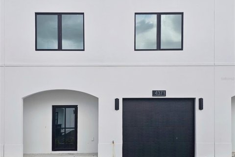 Touwnhouse à vendre à Tampa, Floride: 3 chambres, 178.19 m2 № 2132448 - photo 2