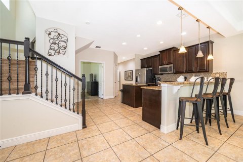Adosado en venta en Davenport, Florida, 4 dormitorios, 191.38 m2 № 2156959 - foto 16