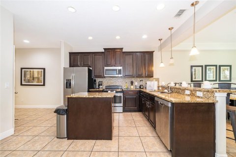 Adosado en venta en Davenport, Florida, 4 dormitorios, 191.38 m2 № 2156959 - foto 18