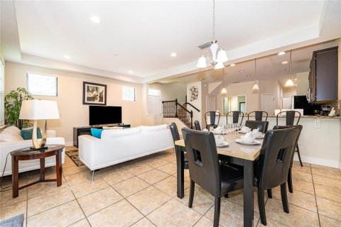 Adosado en venta en Davenport, Florida, 4 dormitorios, 191.38 m2 № 2156959 - foto 13