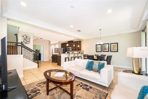 Adosado en venta en Davenport, Florida, 4 dormitorios, 191.38 m2 № 2156959 - foto 11