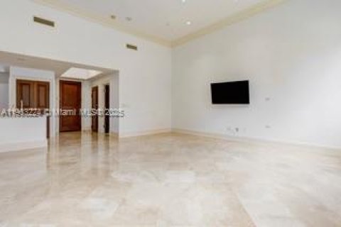 Купить кондоминиум в Корал-Гейблс, Флорида 1 спальня, 103.77м2, № 1954724 - фото 2