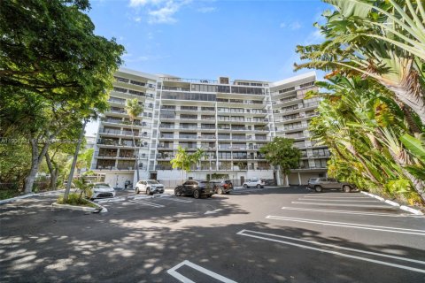 Copropriété à louer à Miami, Floride: 1 chambre, 85.01 m2 № 1952327 - photo 20