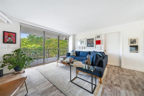 Copropriété à louer à Miami, Floride: 1 chambre, 85.01 m2 № 1952327 - photo 2