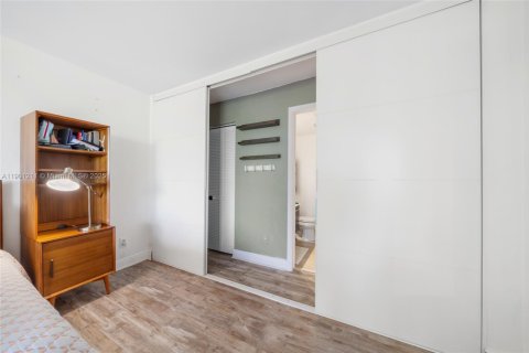 Copropriété à louer à Miami, Floride: 1 chambre, 85.01 m2 № 1952327 - photo 9
