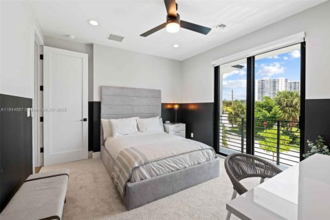 House in Fort Lauderdale, Florida 4 bedrooms, 282.33 sq.m. № 1839755 - photo 23