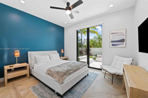 House in Fort Lauderdale, Florida 4 bedrooms, 282.33 sq.m. № 1839755 - photo 13