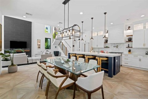 House in Fort Lauderdale, Florida 4 bedrooms, 282.33 sq.m. № 1839755 - photo 3