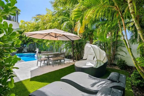 House in Fort Lauderdale, Florida 4 bedrooms, 282.33 sq.m. № 1839755 - photo 17
