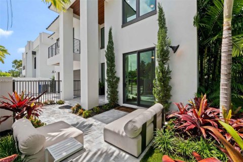 House in Fort Lauderdale, Florida 4 bedrooms, 282.33 sq.m. № 1839755 - photo 8