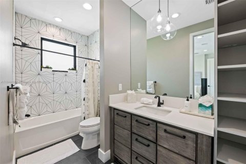 House in Fort Lauderdale, Florida 4 bedrooms, 282.33 sq.m. № 1839755 - photo 25