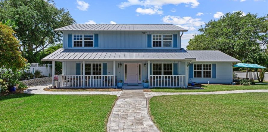 House in Vero Beach, Florida 4 bedrooms, 231.61 sq.m. № 1846684