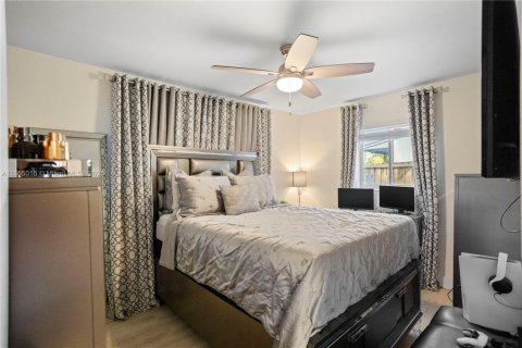 Casa en venta en Hollywood, Florida, 3 dormitorios, 94.02 m2 № 1893397 - foto 6