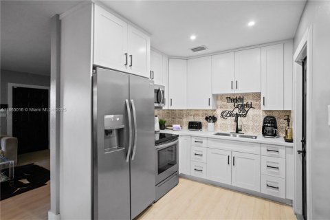 Casa en venta en Hollywood, Florida, 3 dormitorios, 94.02 m2 № 1893397 - foto 26