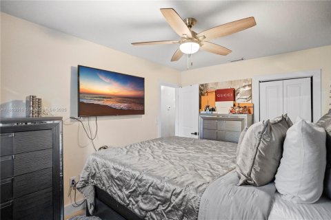 Casa en venta en Hollywood, Florida, 3 dormitorios, 94.02 m2 № 1893397 - foto 25