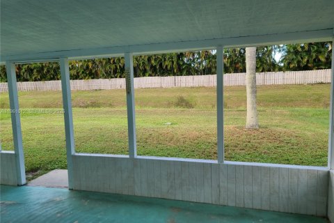 Villa ou maison à louer à Stuart, Floride: 3 chambres, 117.34 m2 № 2024366 - photo 19