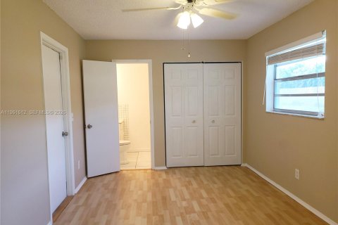 Villa ou maison à louer à Stuart, Floride: 3 chambres, 117.34 m2 № 2024366 - photo 15