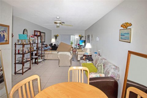 Copropriété à vendre à Boynton Beach, Floride: 1 chambre, 57.97 m2 № 2013520 - photo 3