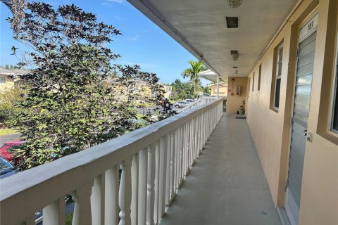 Copropriété à vendre à Boynton Beach, Floride: 1 chambre, 57.97 m2 № 2013520 - photo 2