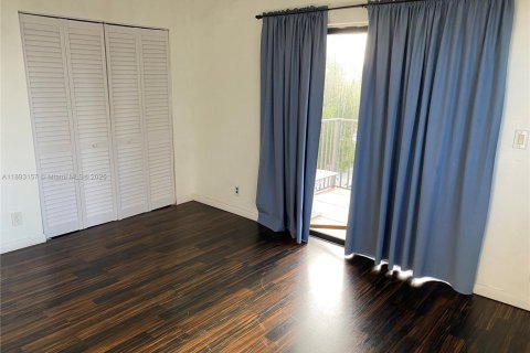 Copropriété à louer à Hallandale Beach, Floride: 1 chambre, 79.34 m2 № 1946780 - photo 9