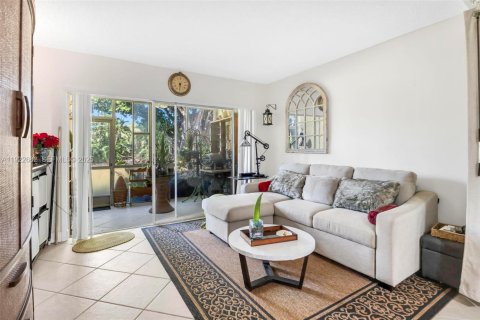 Condominio en venta en Delray Beach, Florida, 2 dormitorios, 94.11 m2 № 1982505 - foto 7