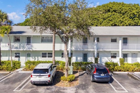 Condominio en venta en Delray Beach, Florida, 2 dormitorios, 94.11 m2 № 1982505 - foto 1