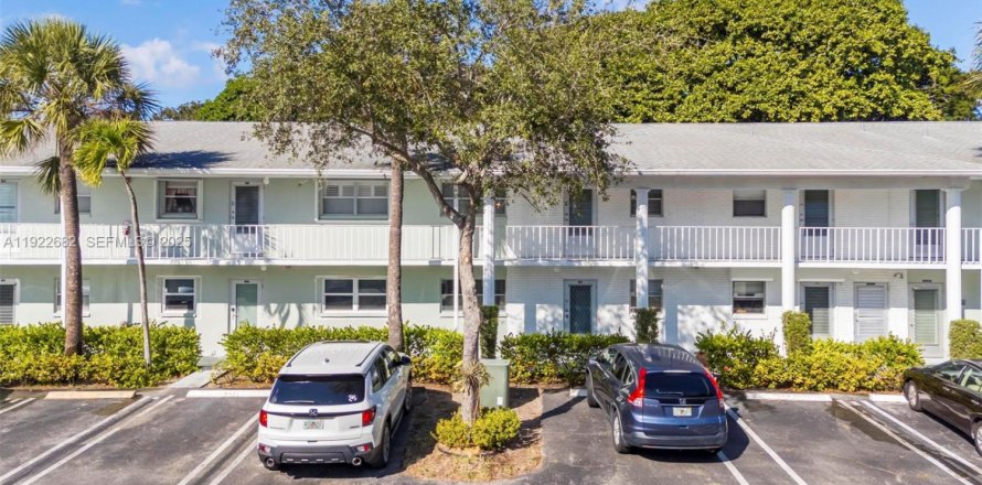Condominio en Delray Beach, Florida, 2 dormitorios  № 1982505