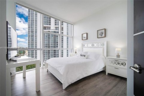 Condominio en venta en Sunny Isles Beach, Florida, 3 dormitorios, 199.09 m2 № 2076830 - foto 19