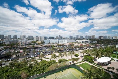 Condominio en venta en Sunny Isles Beach, Florida, 3 dormitorios, 199.09 m2 № 2076830 - foto 22