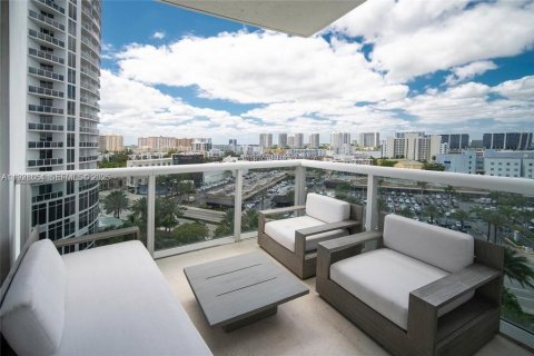 Condominio en venta en Sunny Isles Beach, Florida, 3 dormitorios, 199.09 m2 № 2076830 - foto 21