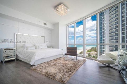 Condominio en venta en Sunny Isles Beach, Florida, 3 dormitorios, 199.09 m2 № 2076830 - foto 7