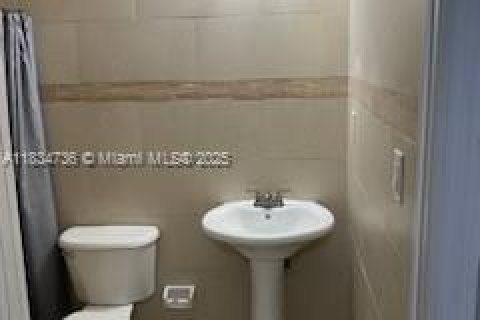 Villa ou maison à vendre à Miami, Floride: 4 chambres, 128.67 m2 № 1939802 - photo 9