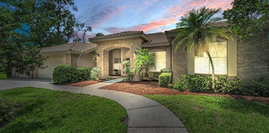 Casa en Oldsmar, Florida 5 dormitorios, 314.94 m2 № 1900575