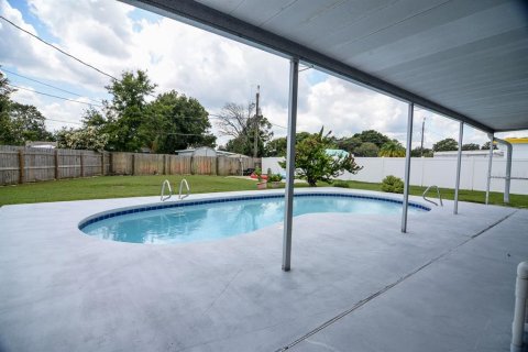House in Kissimmee, Florida 3 bedrooms, 127.09 sq.m. № 2231234 - photo 19