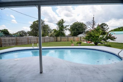 House in Kissimmee, Florida 3 bedrooms, 127.09 sq.m. № 2231234 - photo 20
