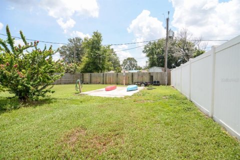 House in Kissimmee, Florida 3 bedrooms, 127.09 sq.m. № 2231234 - photo 17