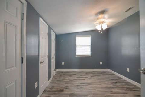 House in Kissimmee, Florida 3 bedrooms, 127.09 sq.m. № 2231234 - photo 9