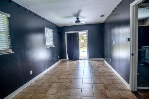 House in Kissimmee, Florida 3 bedrooms, 127.09 sq.m. № 2231234 - photo 13